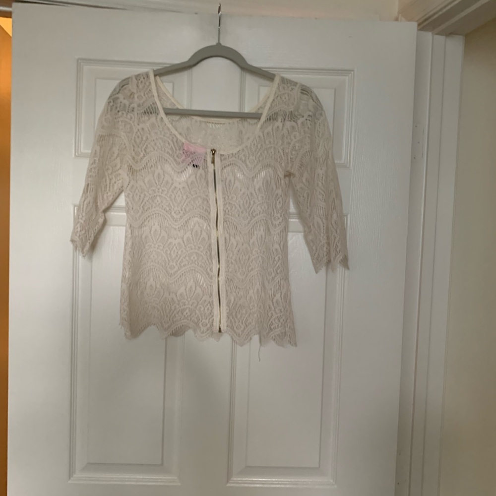 Lace overlay. Zip back. Ivory. - Picture 2 of 2